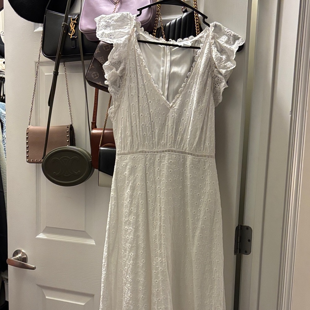 NWOT Elegant White Lace Long Dress